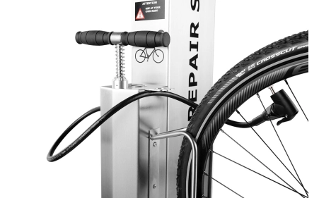 Stacja ładowania i naprawy rowerów SŁNR-1.1.07 Lion Box stal nierdzewna AISI 304 malowana proszkowo RAL