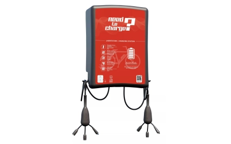 Stacja/moduł SMŁR-58.040 LiON BOX z 2 kablami posiadającymi po 4 różne wtyczki z systemem ładowania 36V (4A), 1 x gniazdo Schuko 230V, bez stojaka